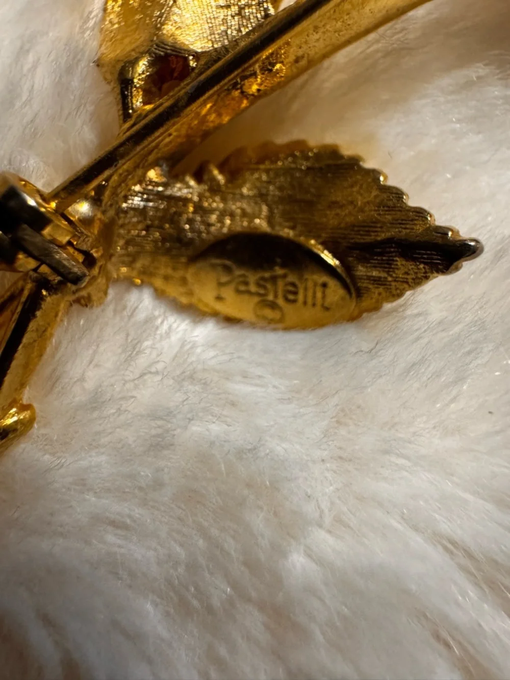Pastelli Vintage Gold-Tone Rose Brooch Pin